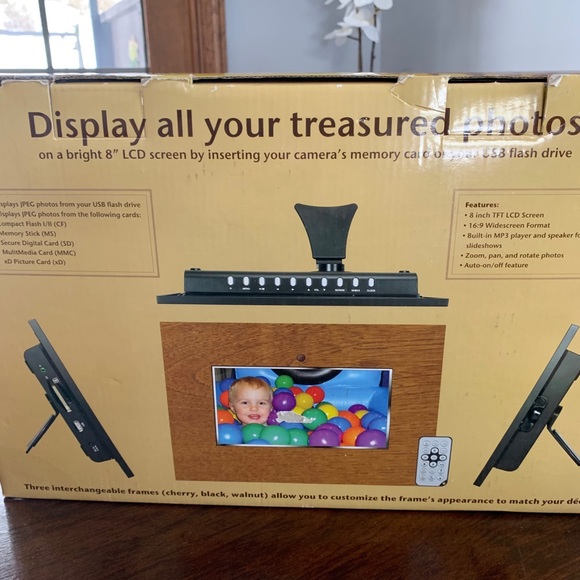 Digital Photo Frame - Picture 4 of 9